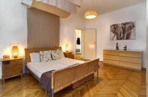State Opera Alley Lodge Vienna